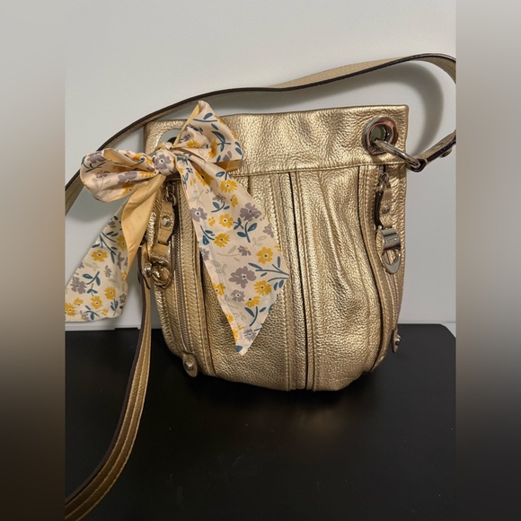 B Makowsky Metallic Gold Leather Crossbody Bag with free bag Scarf! NWOT - Picture 7 of 9